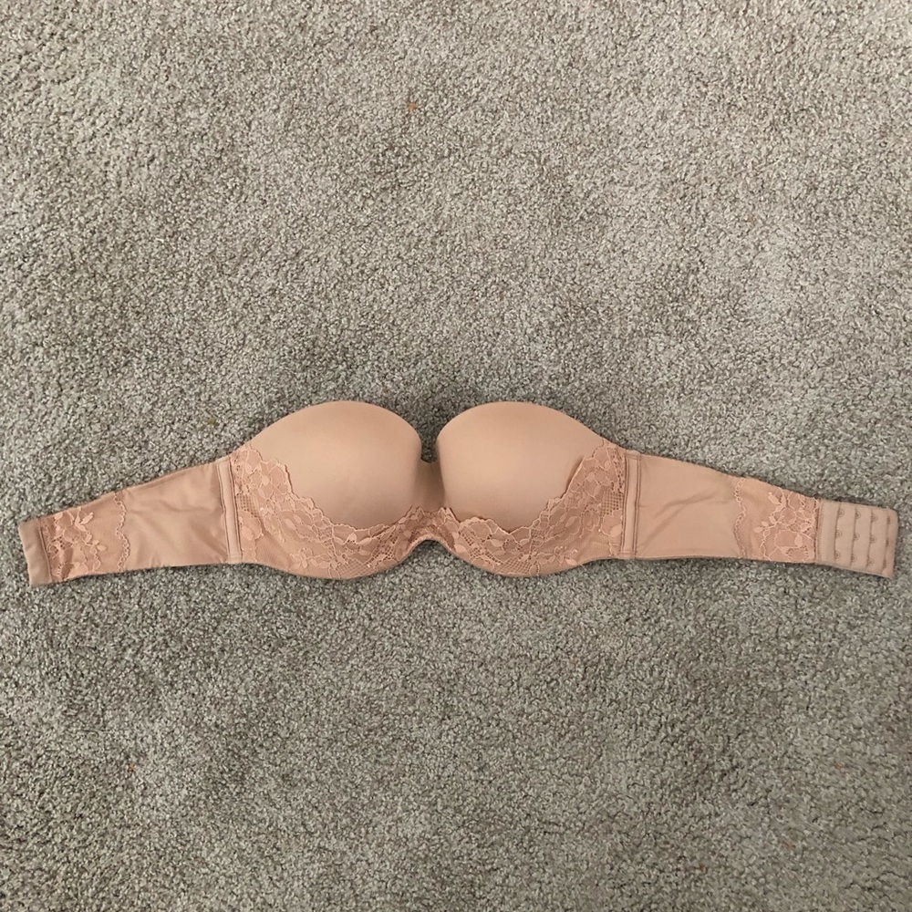 Victoria’s secret strapless bra, size 34D